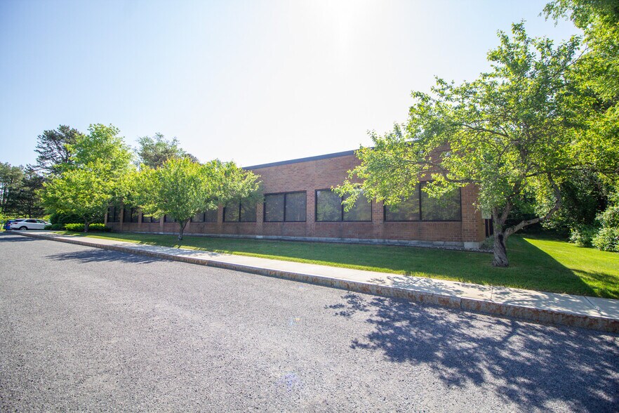 More Photos Of 20 Madison Avenue Ext, Albany Office For Lease