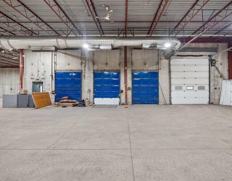 More Photos Of 2640 Argentia Rd, Mississauga Warehouse For Sale