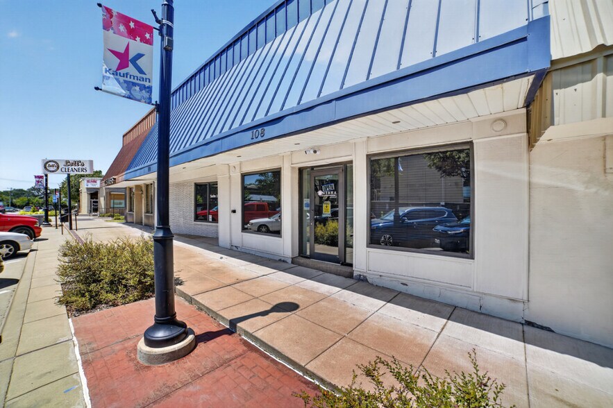 Primary Photo Of 108-110 W Grove St, Kaufman Office For Lease