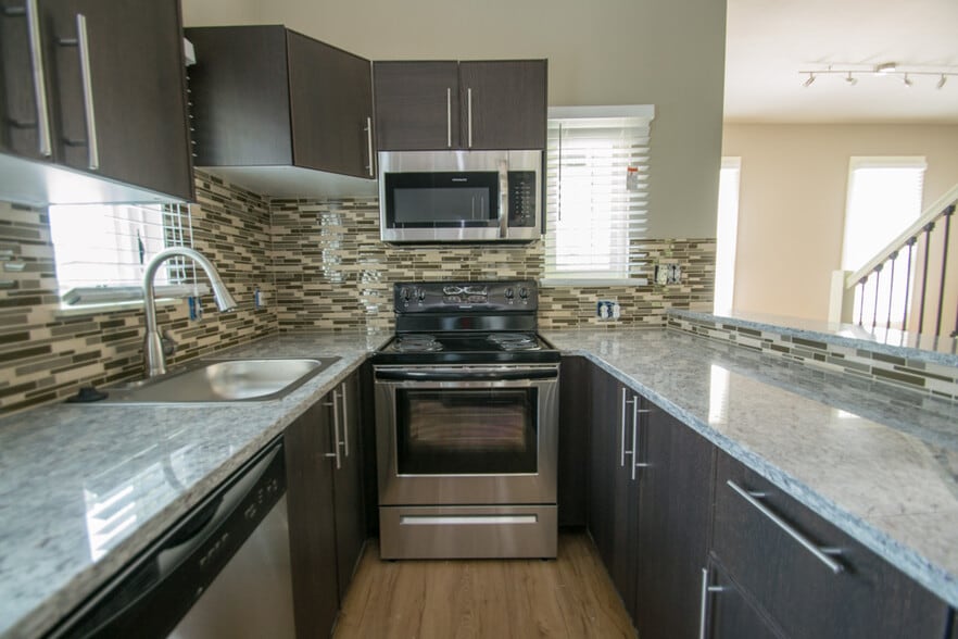 More Photos Of 1806 17th St, Boulder Apartments For Sale