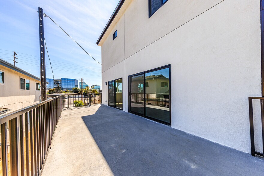More Photos Of 1954-1958 Purdue Ave, Los Angeles Apartments For Sale