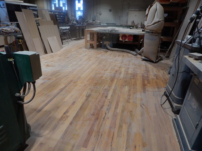 More Photos Of 209 Center St, Bridgeport Warehouse For Lease