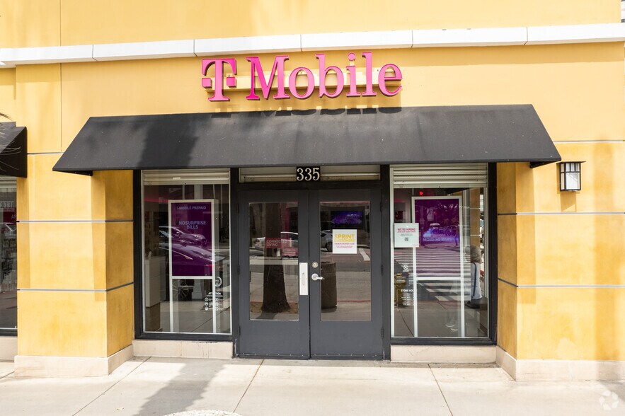 More Photos Of 319-335 Wilshire Blvd, Santa Monica General Retail For Lease