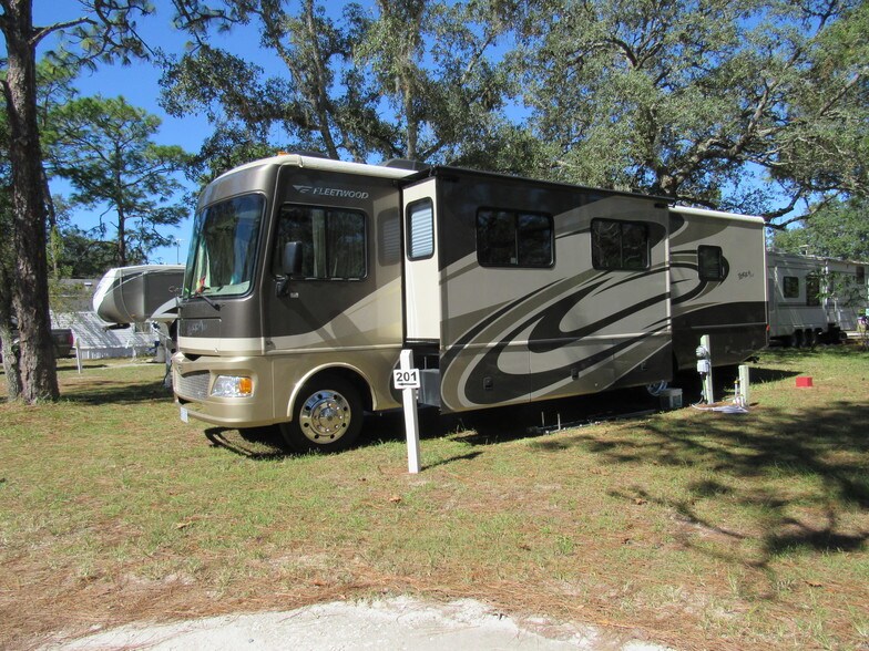 More Photos Of 13220 Houston Ave, Hudson Trailer Camper Park For Sale