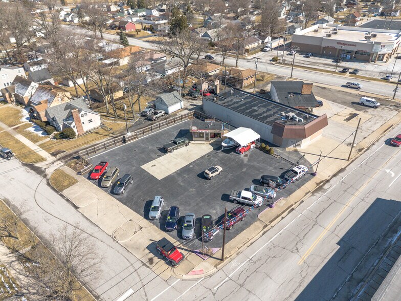 More Photos Of 820 W Old Ridge Rd, Hobart Auto Dealership For Sale