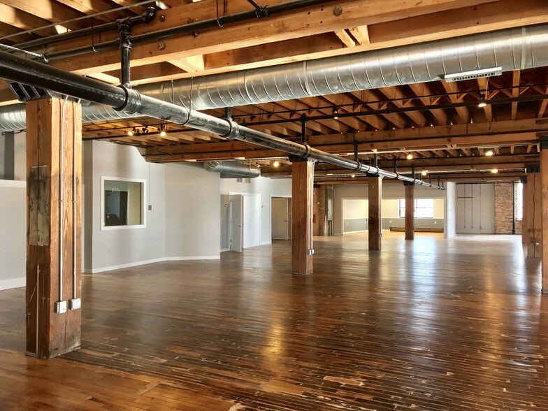More Photos Of 1529 W Armitage Ave, Chicago Loft Creative Space For Sale