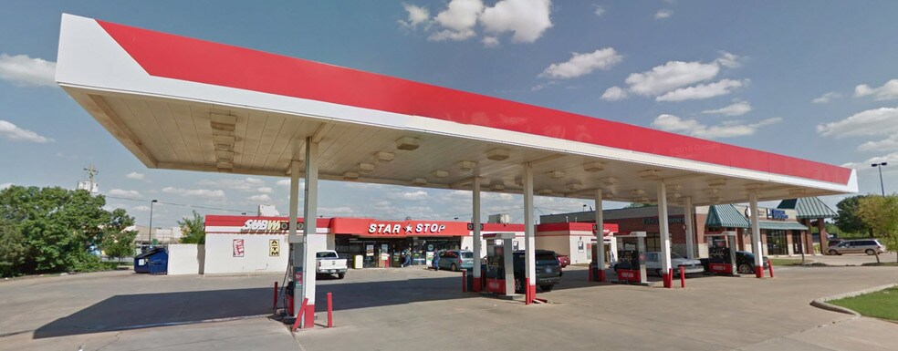 Primary Photo Of 1612 S Division St, Guthrie Service Station For Sale