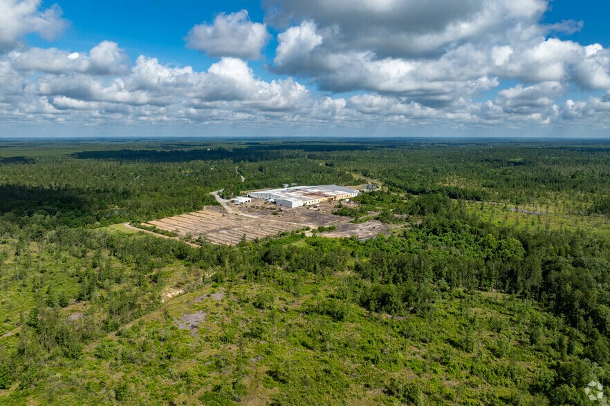 More Photos Of Hwy 363 @ FM 363 & US HWY 190, Bon Wier Warehouse For Sale