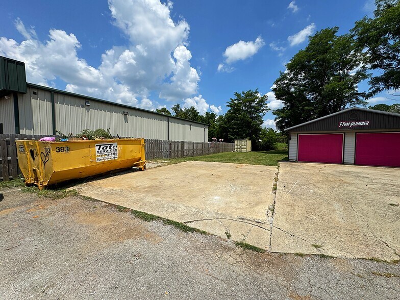 More Photos Of 1916 Jordan Ln NW, Huntsville Freestanding For Sale