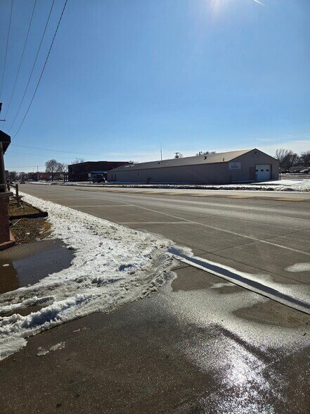 More Photos Of 330 N Marquette Rd, Prairie Du Chien General Retail For Lease