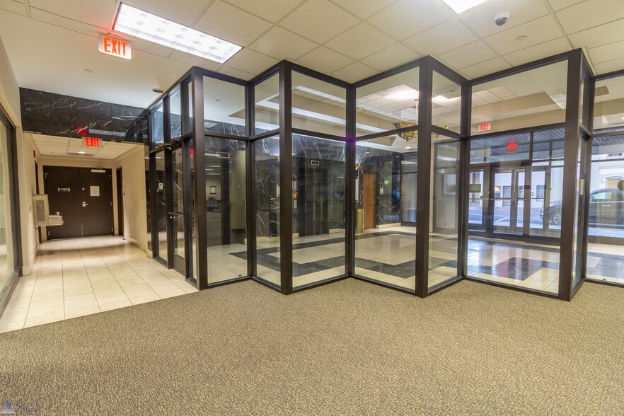 More Photos Of 100 S 4th St, Paducah Office For Lease