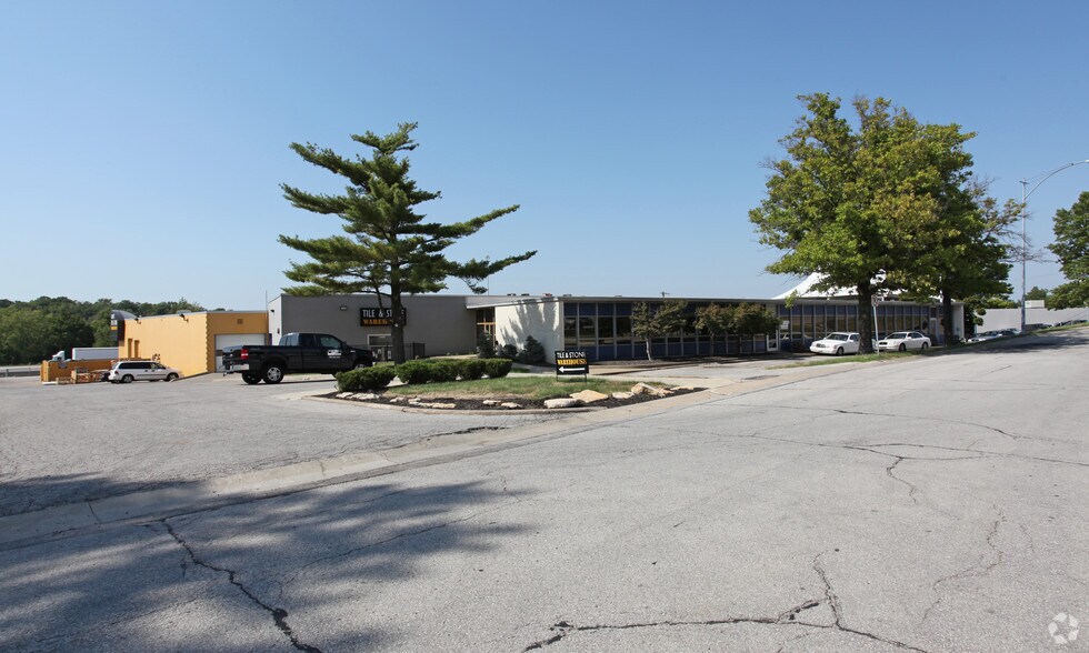 More Photos Of 5400 Antioch Dr, Merriam Flex For Sale