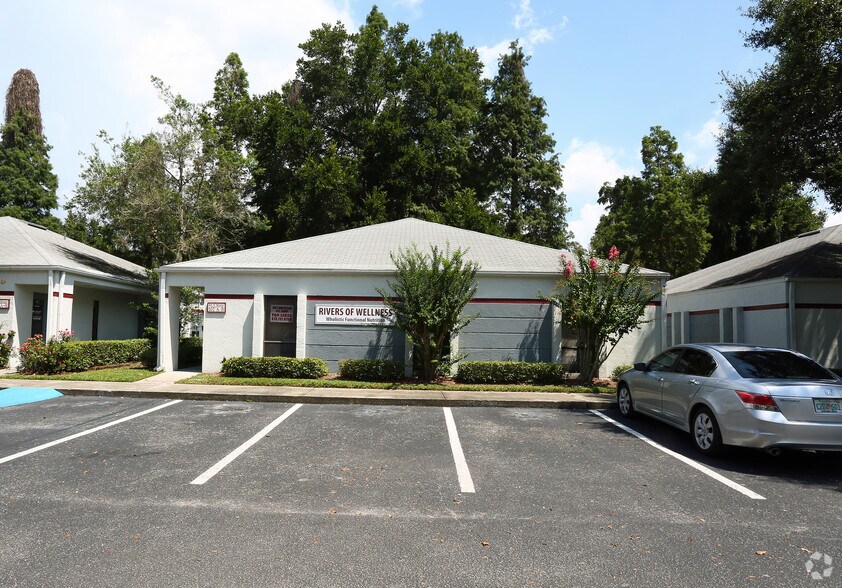 More Photos Of 401 N Parsons, Brandon Office For Sale