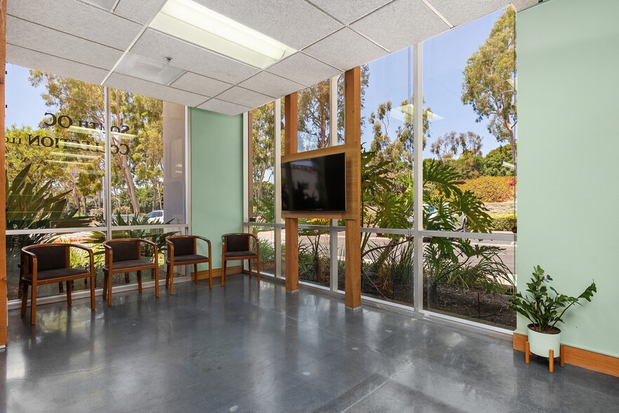 More Photos Of 1225 Puerta del Sol, San Clemente Light Manufacturing For Lease