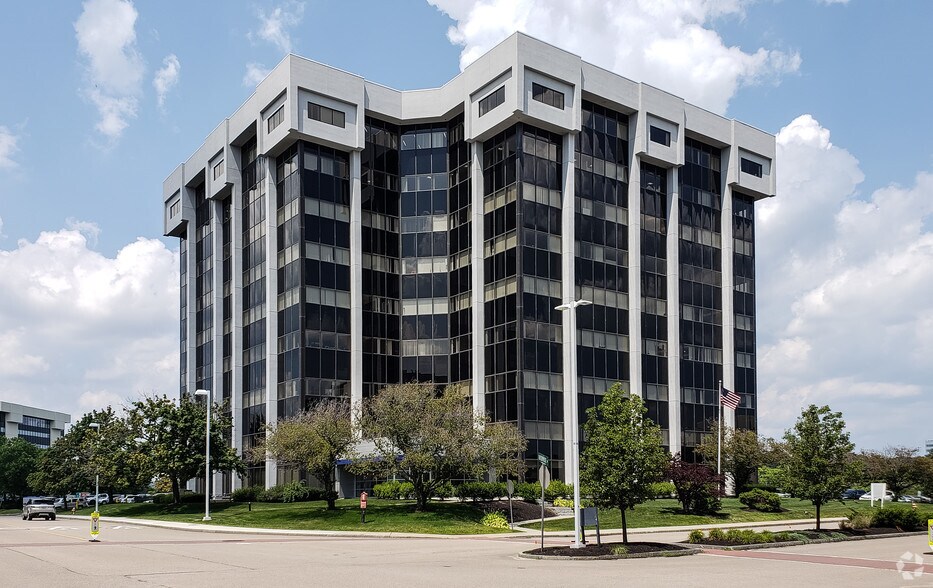 More Photos Of 2 Heritage Dr, Quincy Office For Sale