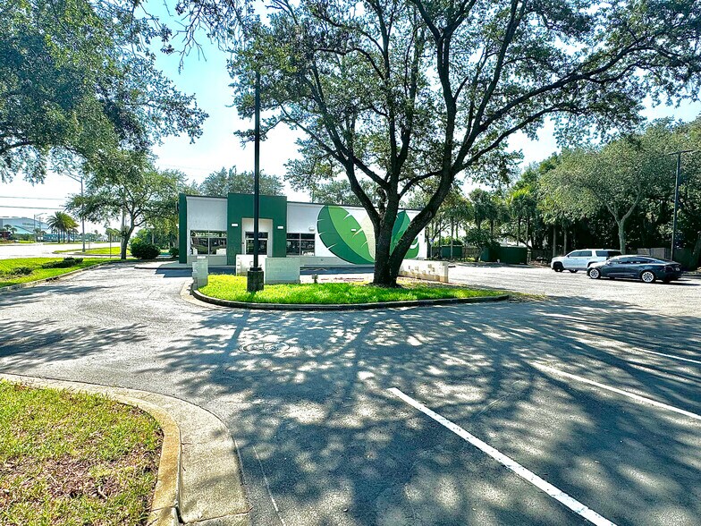 More Photos Of 14474 Beach Blvd, Jacksonville Fast Food For Lease