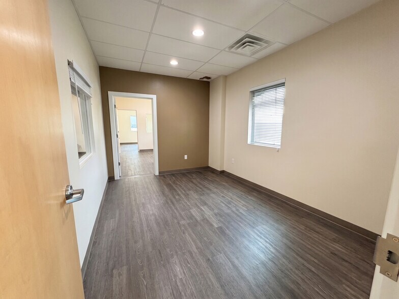 More Photos Of 1471 W 1250 S, Orem Research And Development For Lease