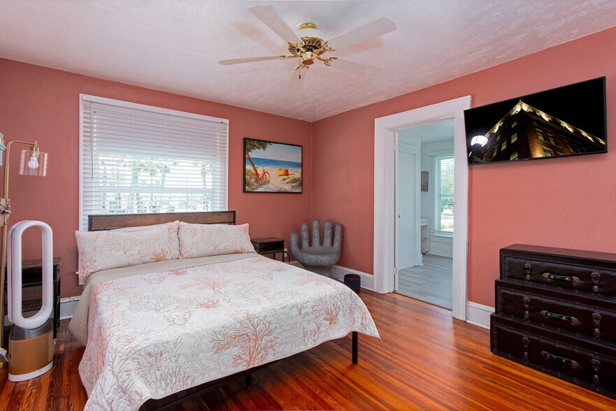 More Photos Of 803 S Fort Harrison Ave, Clearwater Office Residential For Sale