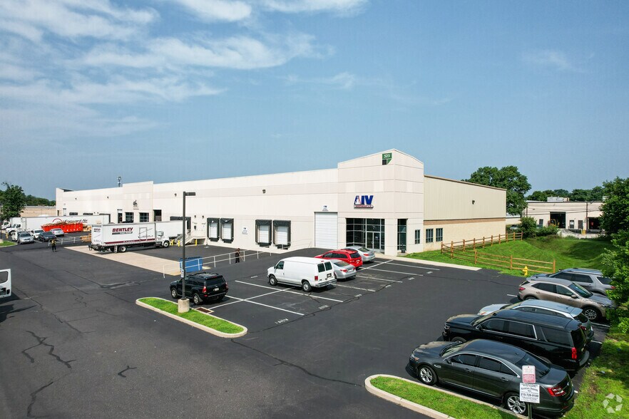 Primary Photo Of 525 Kaiser Dr, Folcroft Distribution For Lease