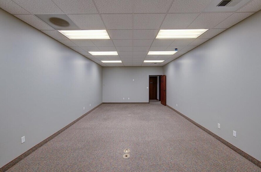 More Photos Of 1206 S O St, Tulare Office For Sale