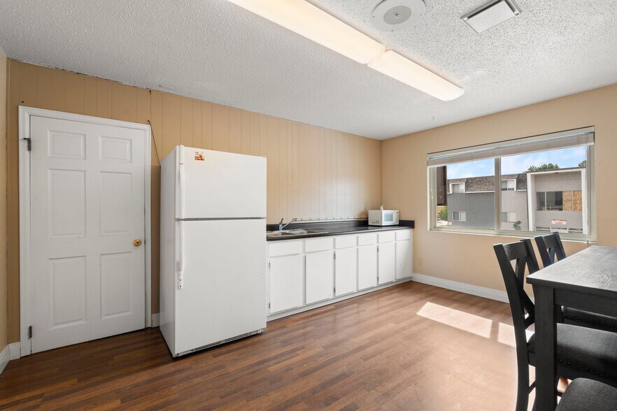 More Photos Of 4390 N Academy Blvd, Colorado Springs Medical For Lease