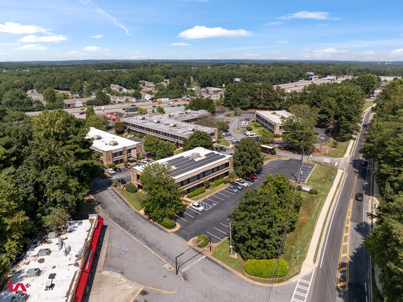 More Photos Of 4500 Winters Chapel Rd, Atlanta Office Residential For Sale