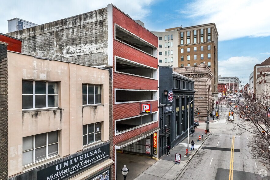 More Photos Of 229 W Saratoga St, Baltimore Parking Garage For Sale