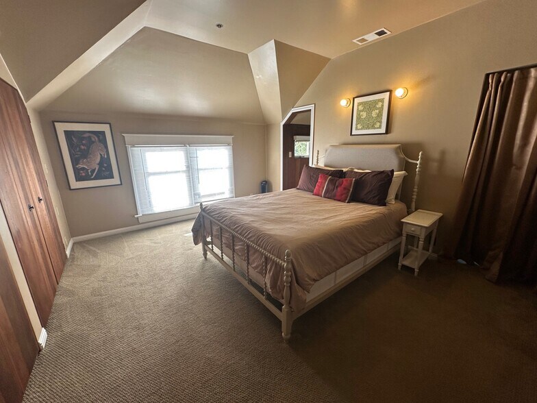 More Photos Of 1369 G St, Arcata Office Residential For Sale