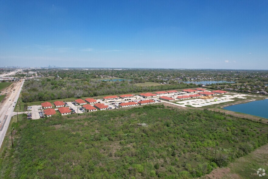 More Photos Of 2743 Smith Ranch Rd, Pearland Loft Creative Space For Sale