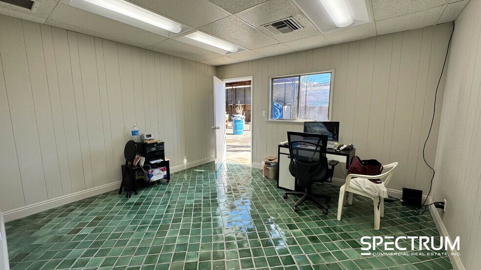 More Photos Of 16021 Arminta St, Van Nuys Warehouse For Sale