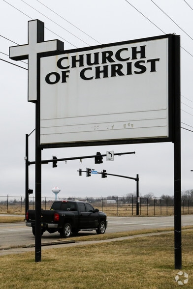 More Photos Of 606 W National Rd, Vandalia Religious Facility For Sale