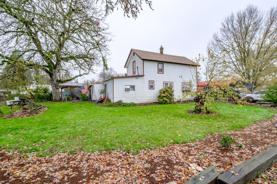 More Photos Of 794 Goldfish Farm Rd, Albany Auto Repair For Sale