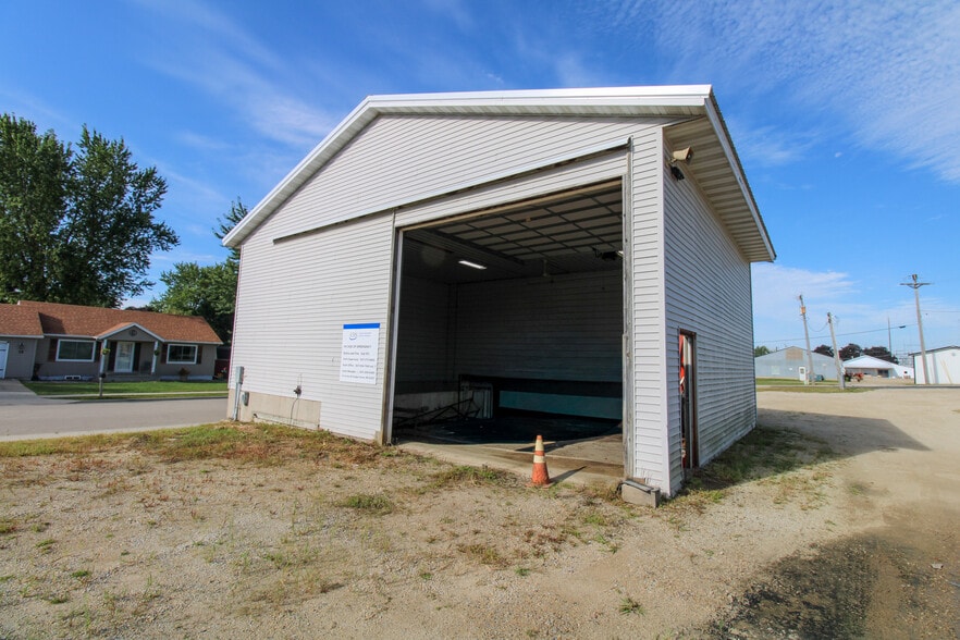 More Photos Of 14 1st SE st, Dodge Center Industrial For Sale