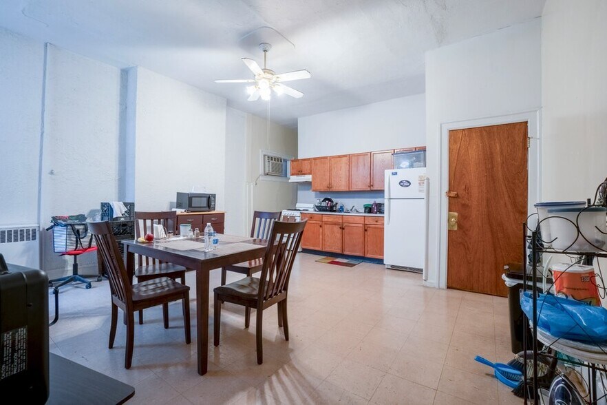 More Photos Of , Baltimore General Retail For Sale