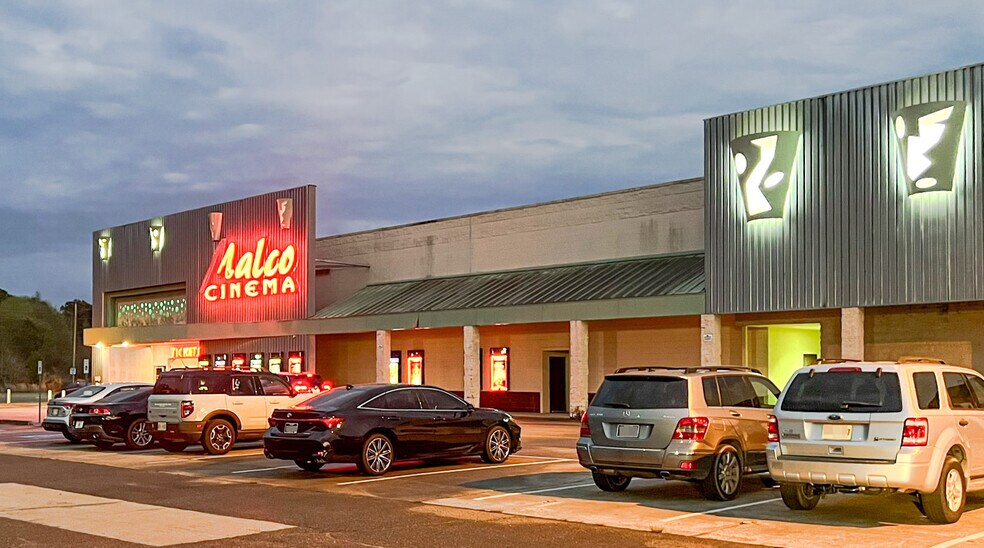 More Photos Of 2310-2318 Highway 45, Columbus Unknown For Lease