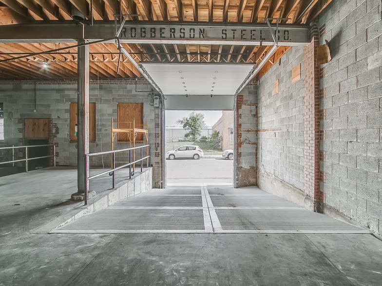 More Photos Of 1144 NW 4th St, Oklahoma City Manufacturing For Sale