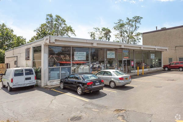 Primary Photo Of 1818 Merrick Rd, Merrick General Retail For Sale
