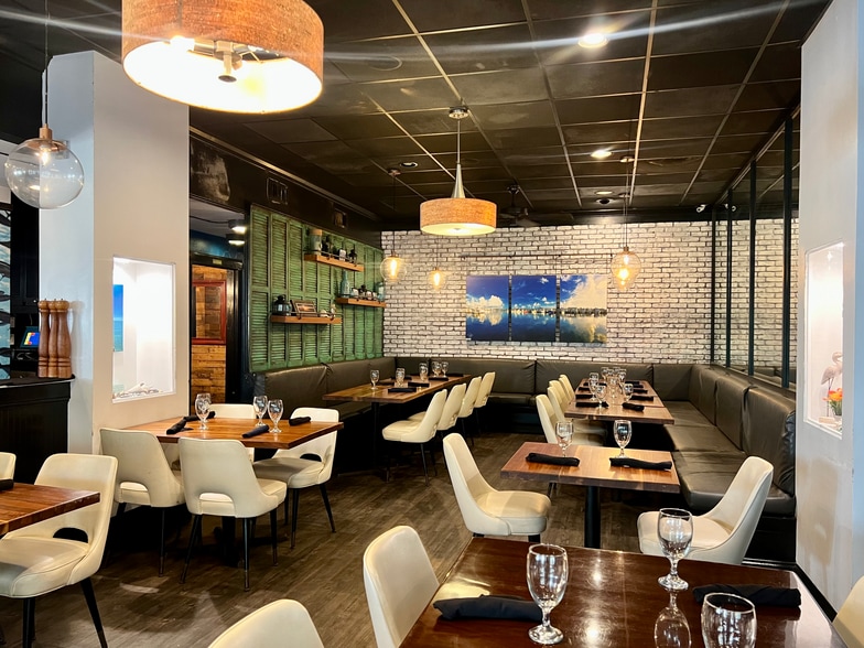 More Photos Of 1075 Duval St, Key West Apartments For Lease