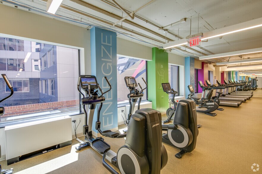 More Photos Of 650 Massachusetts Ave NW, Washington Office For Lease