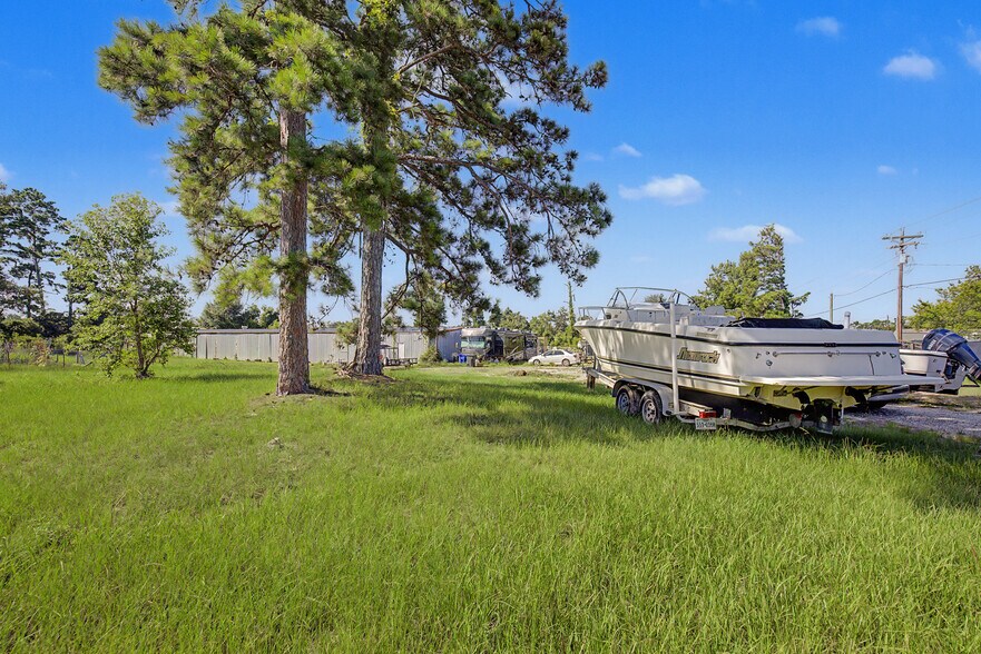 More Photos Of 776 Yaupon Cove Dr, Onalaska Specialty For Sale