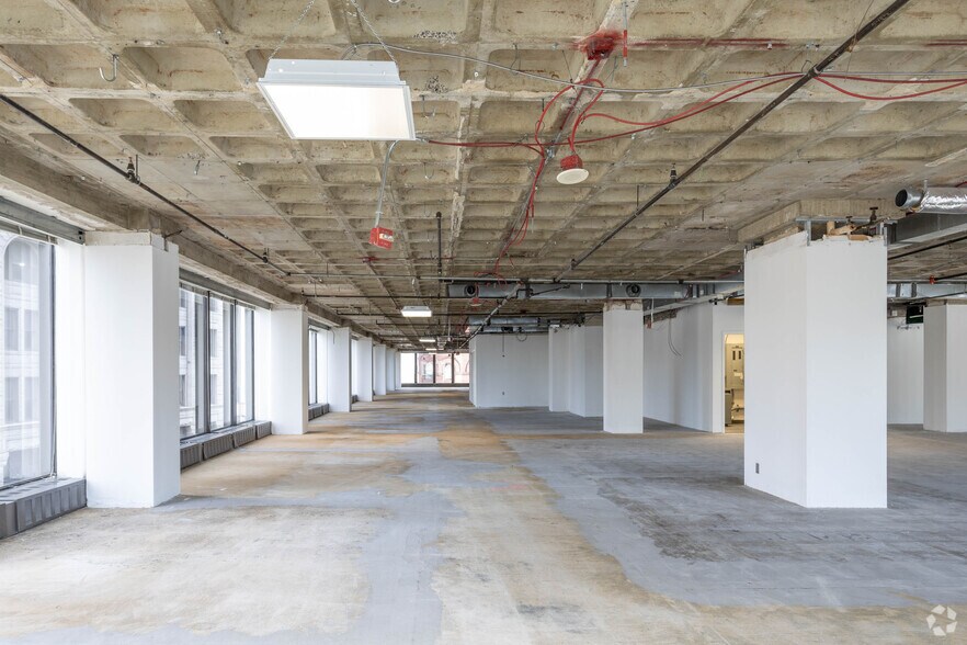 More Photos Of 100 N Charles St, Baltimore Office For Sale