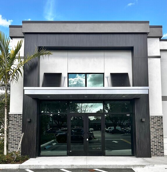 More Photos Of 9090 W State Road 84, Davie Freestanding For Lease