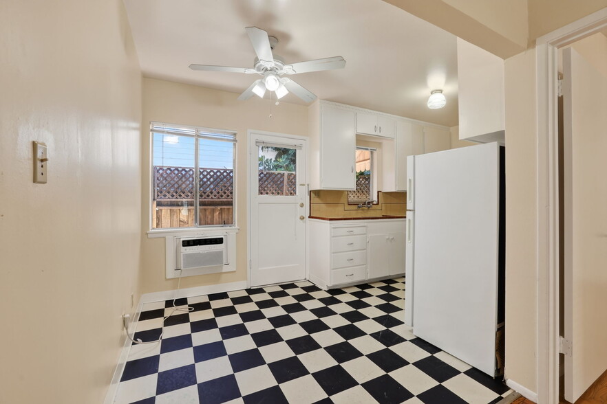 More Photos Of 2717 V St, Sacramento Multifamily For Sale