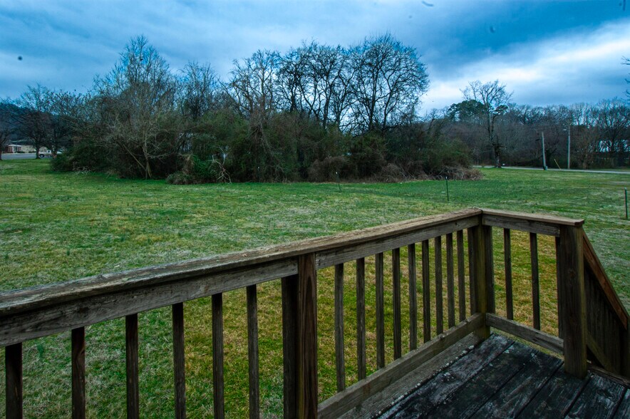 More Photos Of 420 Cherohala Skyway, Tellico Plains General Retail For Sale
