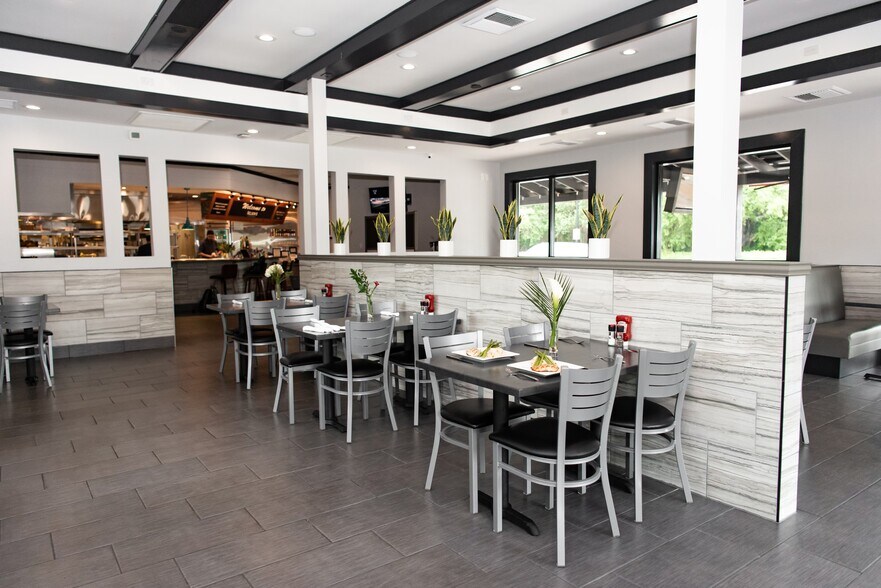 More Photos Of 17602 Preston Rd, Dallas Restaurant For Sale