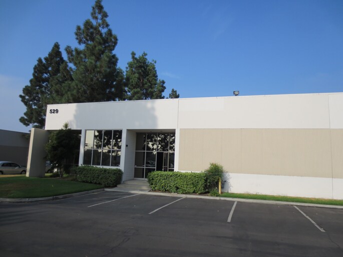 More Photos Of 521-529 S State College Blvd, Fullerton Warehouse For Lease