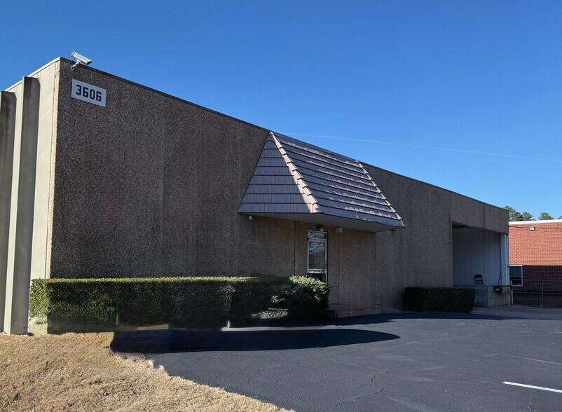 Primary Photo Of 3606 McCall Pl, Doraville Distribution For Lease