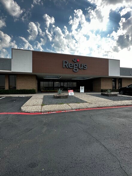 More Photos Of 13509 Lyndon B Johnson Fwy, Garland Office For Sale