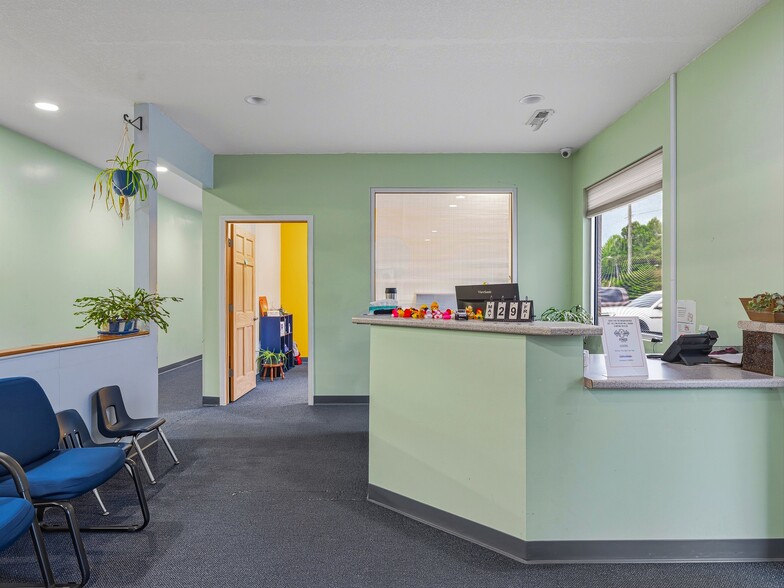 More Photos Of 149 New Leicester Hwy, Asheville Office For Sale