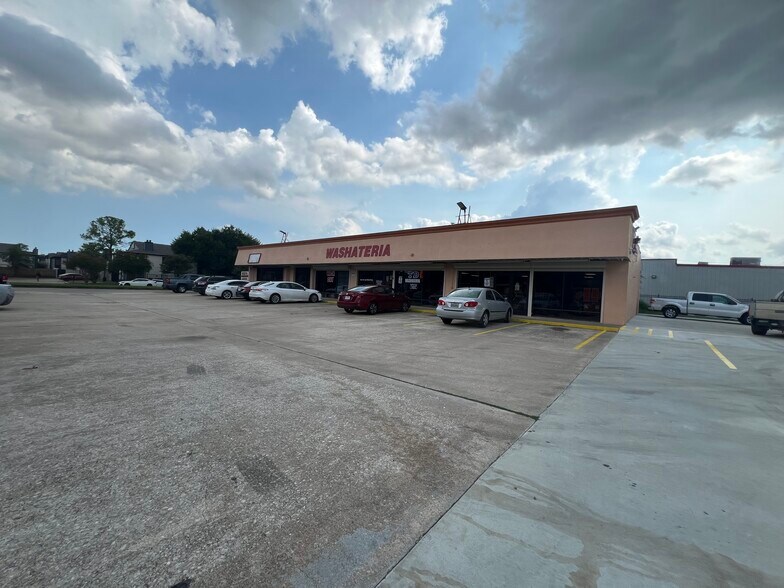 More Photos Of 501 1/2 El Dorado Blvd, Webster General Retail For Sale